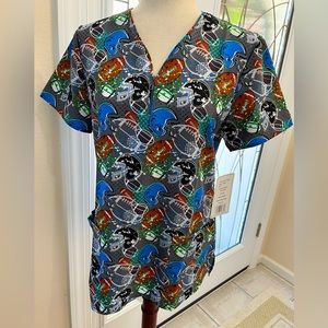 FOOTBALL GT performance Scrub Top, NWT